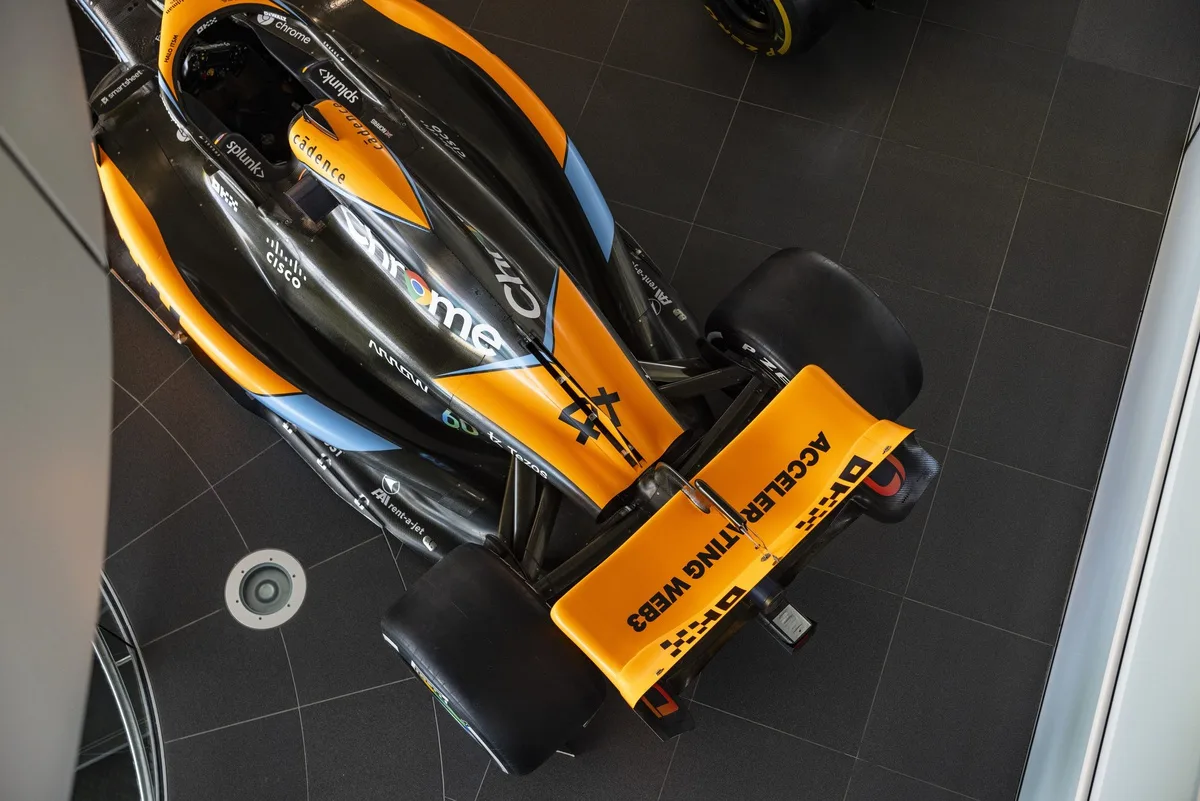MCL37A Ландо Норриса, вид сверху