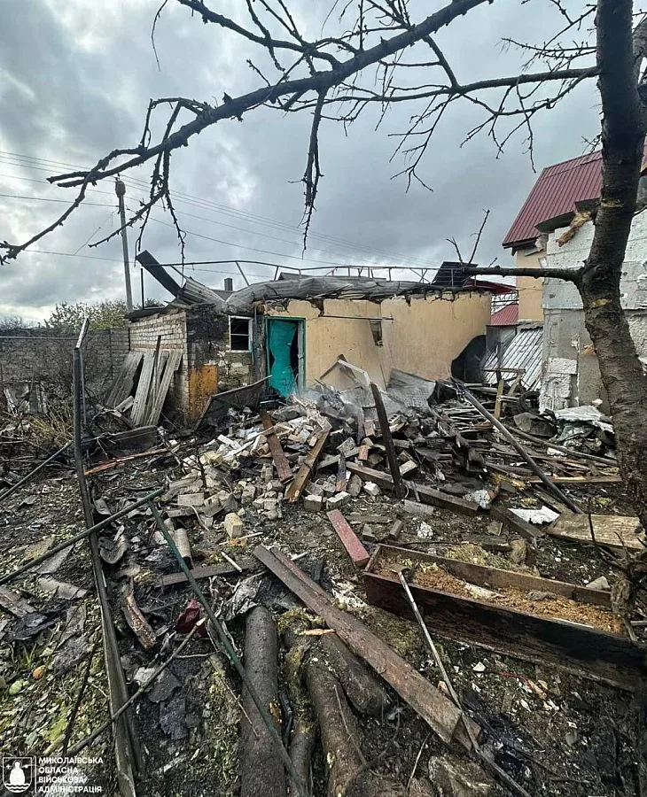 Російський дрон пошкодив чотири приватні будинки в Миколаєві