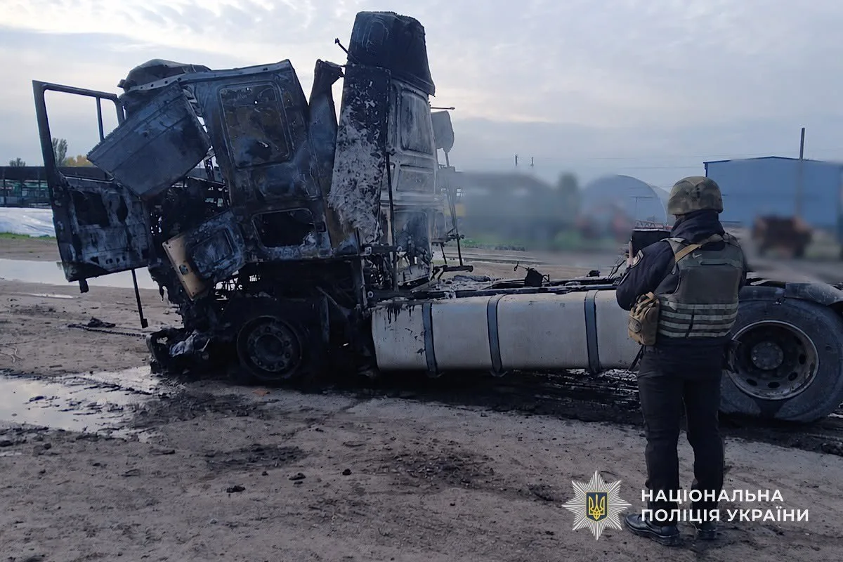Одна людина загинула, ще троє дістали поранення внаслідок обстрілів Дніпропетровщини: поліція документує наслідки російських атак - 23.10.2026
