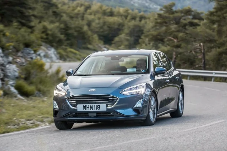 Автомобиль Ford Focus