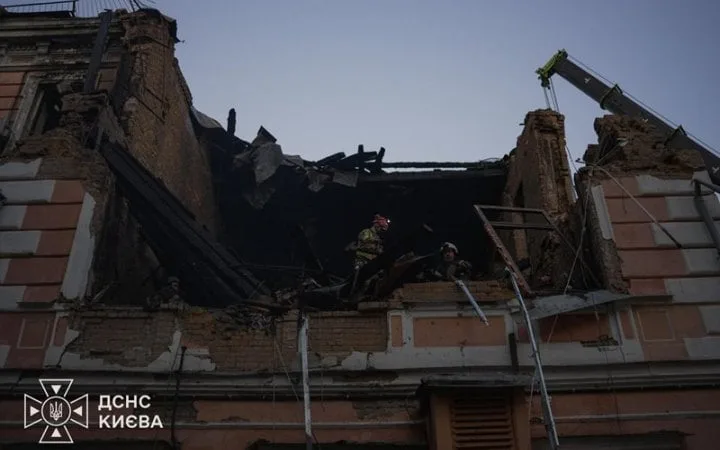 НАНУ розробляє проєкт консервації будівлі президії в Києві, що зазнала руйнувань після російської атаки