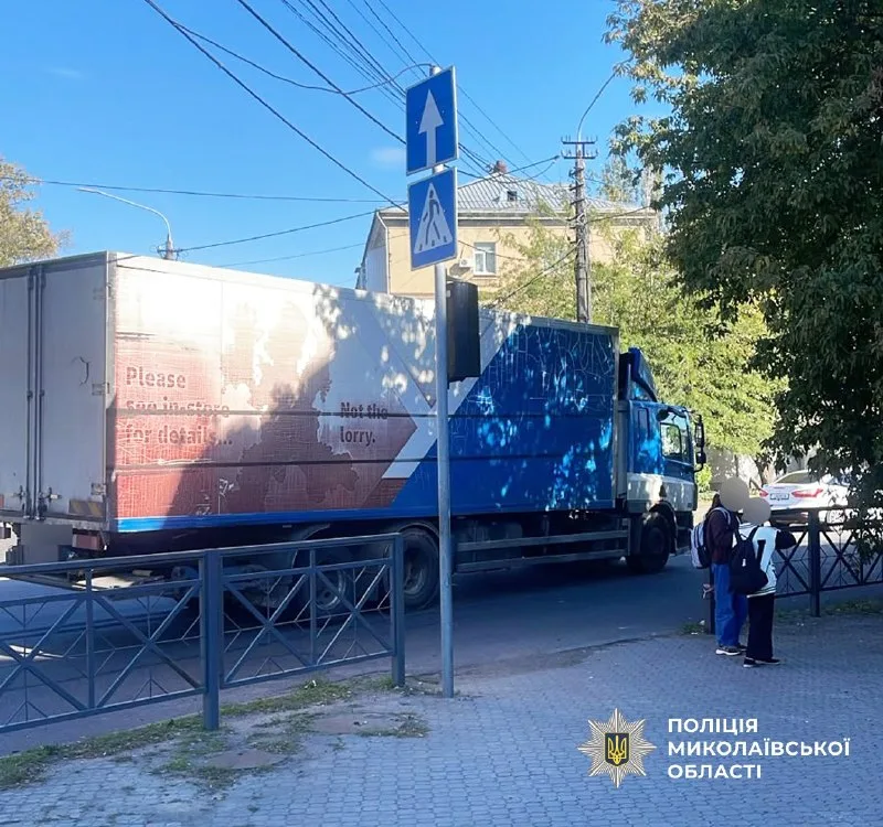 ДТП за участі вантажівки DAF CF та дітей-пішоходів у Миколаєві