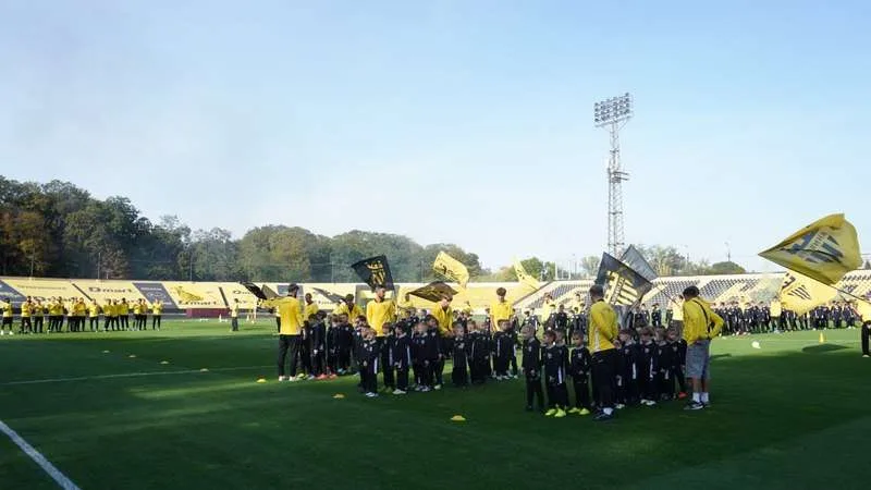 ФК «Буковина» офіційно відкрив безкоштовну Футбольну академію для юних талантів