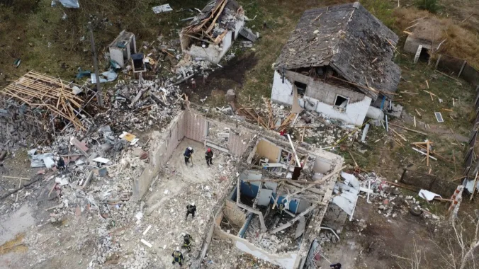 Справу про удар по селищу на Харківщині, де загинули 59 людей, передали до суду