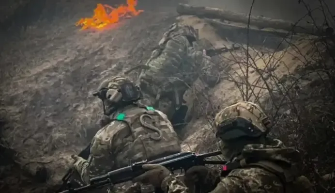 Росія тисне на Покровському напрямку малими штурмовими групами: що кажуть у ДШВ