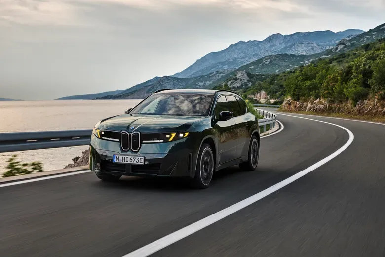 BMW представила найпотужніший iX3 із запасом ходу до 754 км