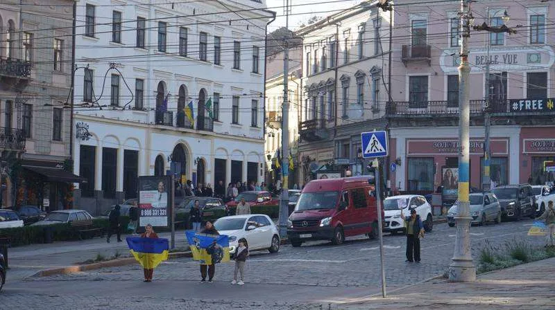 (ФОТО) Як у Чернівцях відзначили День захисників та захисниць України
