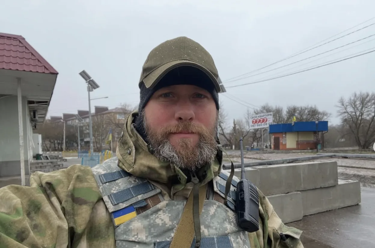 Актер-воин после измен жене обратился к их сыну (фото)
