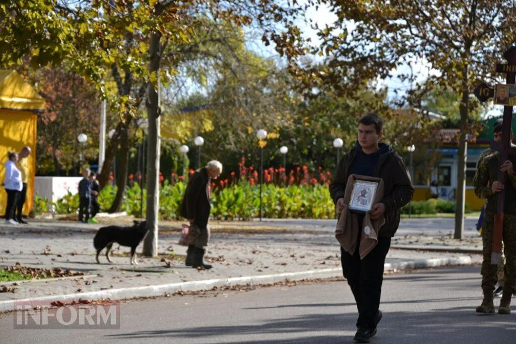 Кілія схилила коліно перед загиблим на Миколаївщині командиром безпілотних авіакомплексів Павлом Каранягою