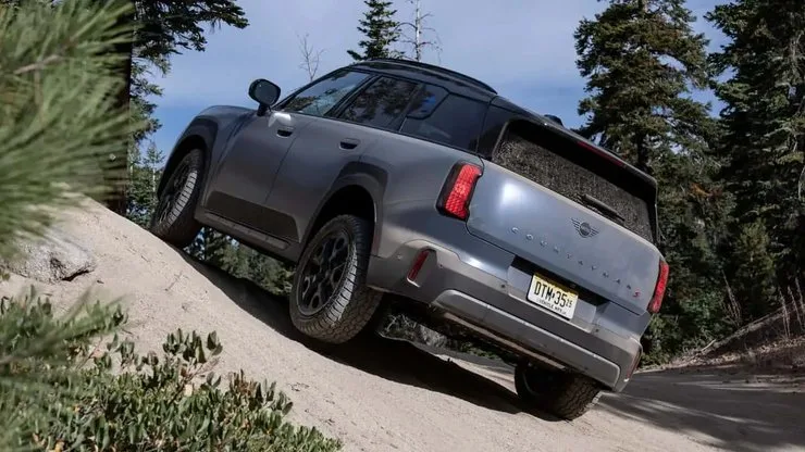 Автомобиль 2027 Mini Countryman Untamed Edition