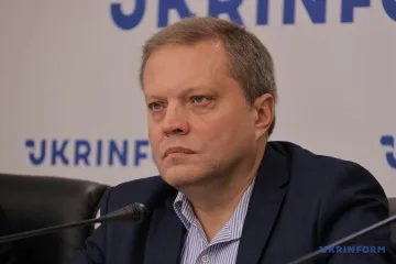 Чому відключають світло, якщо в енергосистемі вистачає потужності - пояснення експерта
