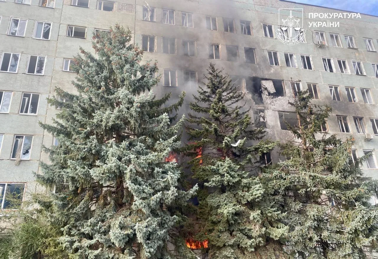 Російська "Бандероль" атакувала поліклініку у Харкові