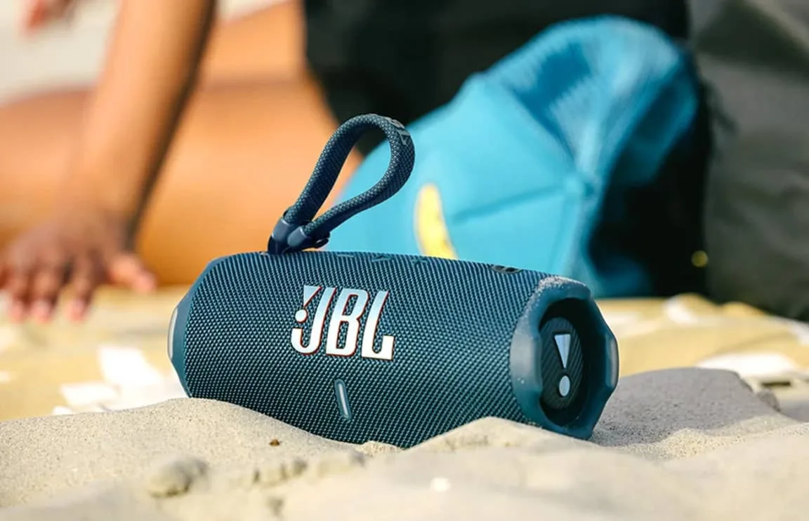 Samsung отмечает 80-летие JBL