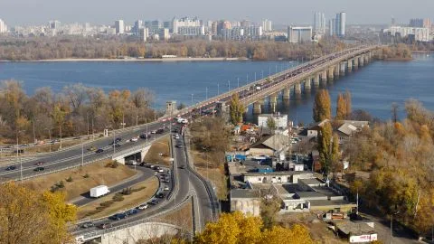 «В труху, когда соберется пробка»: Российские Z-паблики открыто призывают к массовому уничтожению киевлян на мостах