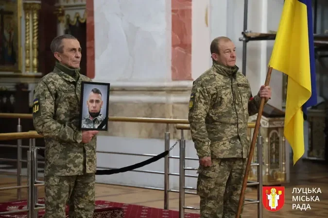 У Луцьку попрощалися із 46-річним захисником Євгеном Писаренком (фото)
