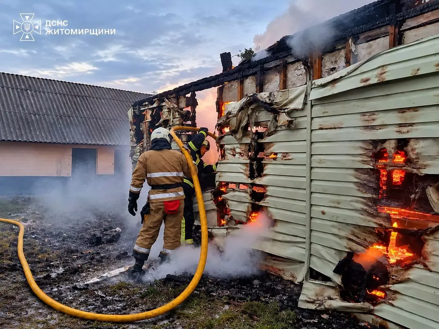 Наслідки пожежі в будинку у селі Миколаївка