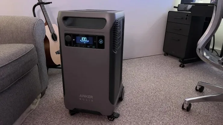 Портативная электростанция Anker Solix F3800