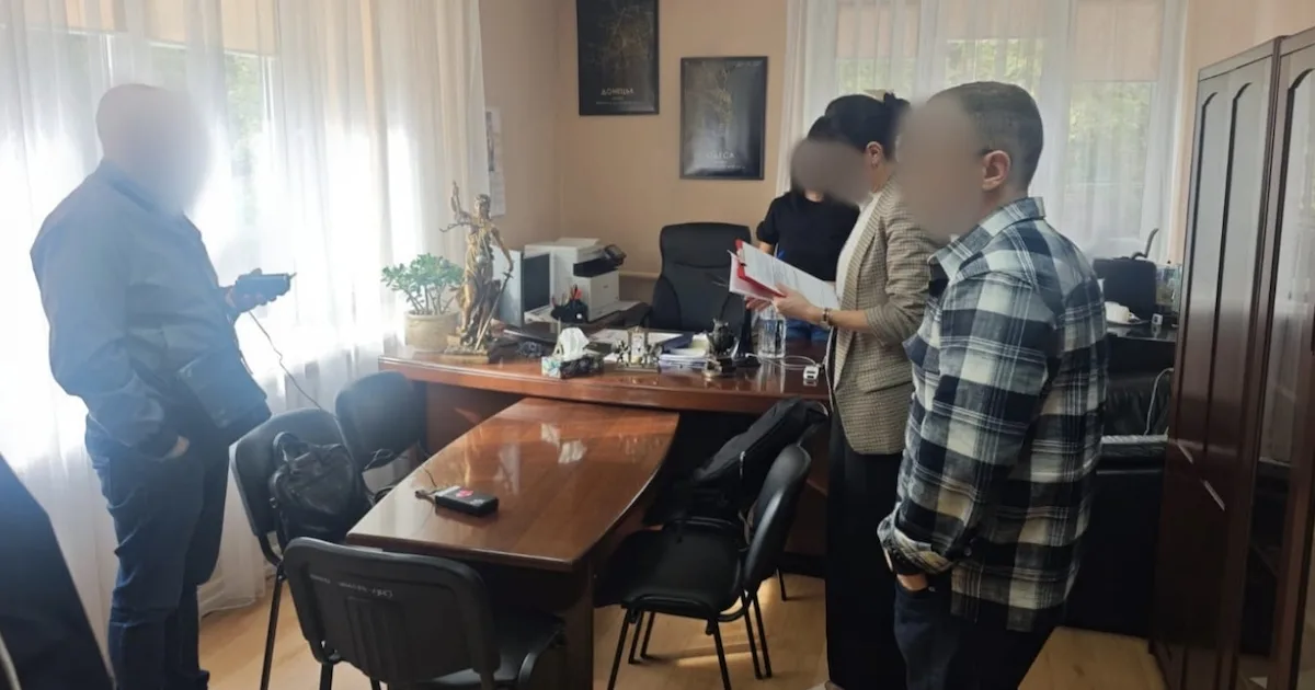 Троє керівників КП в Одесі дозволили безкоштовно користуватися майном міста