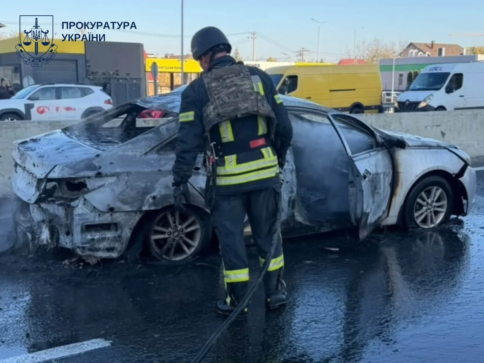 Зафіксовано влучання БПЛА поблизу автодороги Київ - Одеса: троє людей загинули, ще четверо отримали поранення (фото) Зафіксовано влучання БПЛА поблизу автодороги Київ - Одеса: троє людей загинули, ще четверо отримали поранення (фото)