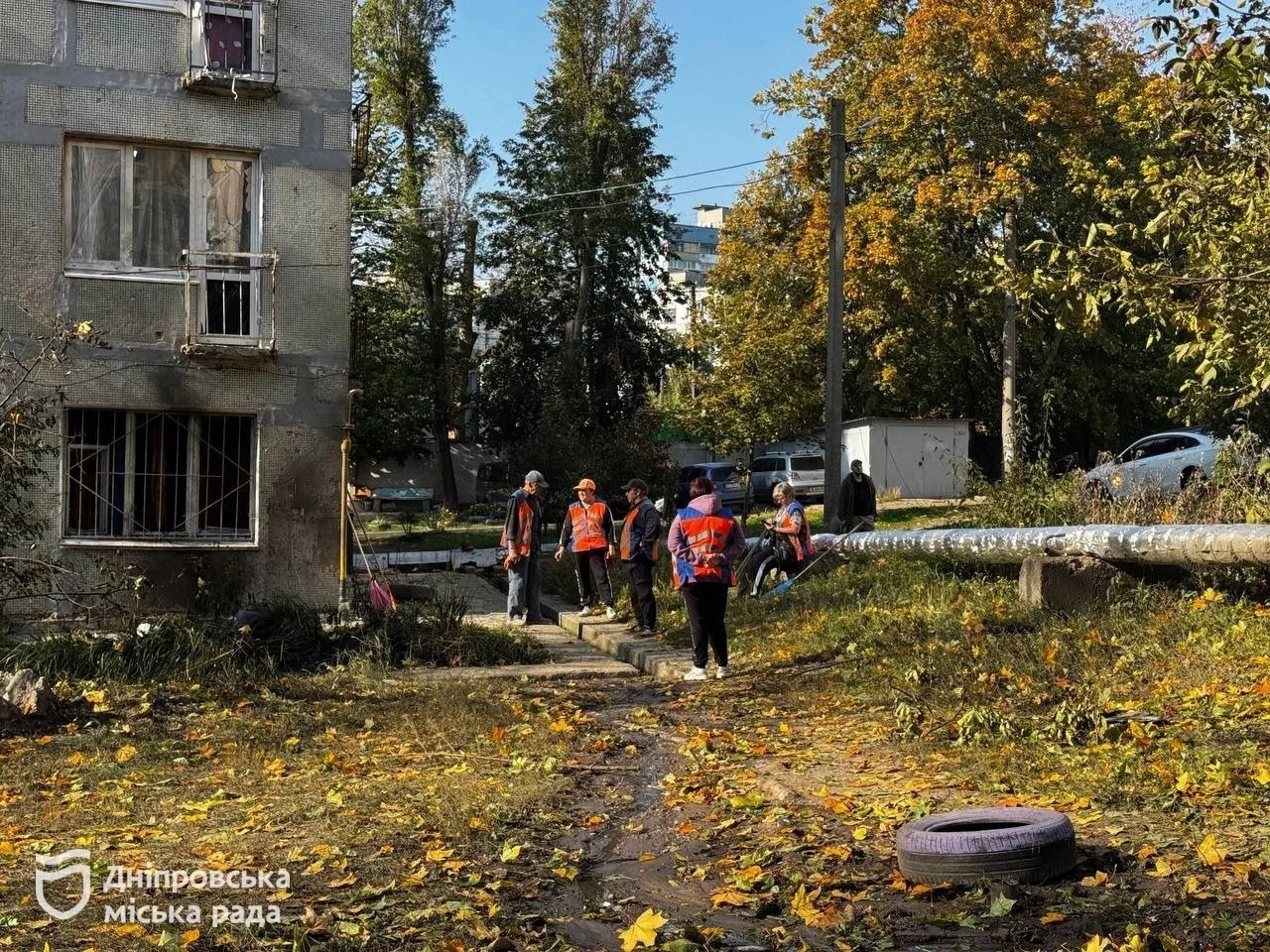 У Дніпрі внаслідок атаки рф ввечері 10 жовтня пошкоджено будинки, поліклініку та заклад освіти. Ліквідація наслідків триває - 11.10.2026