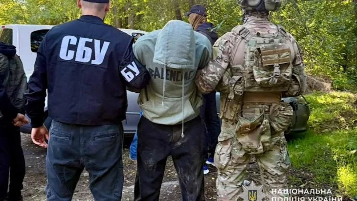 Понад 3,5 тисячі набоїв і шість одиниць зброї: у Дніпрі викрили торговця - 15.10.2026