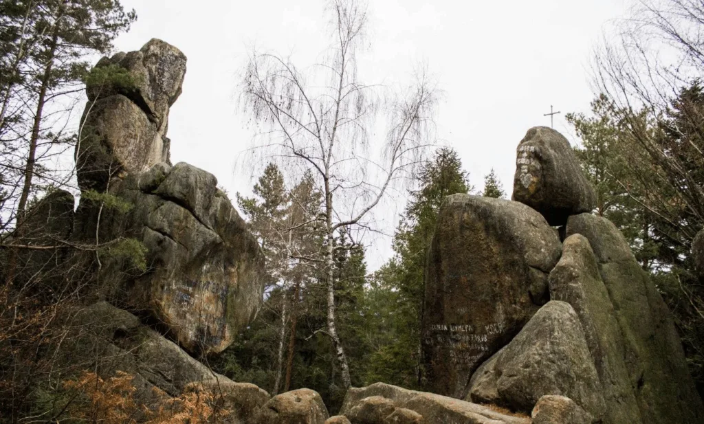 Скелі, давні фортеці та палаци: куди поїхати на Львівщині восени - 5