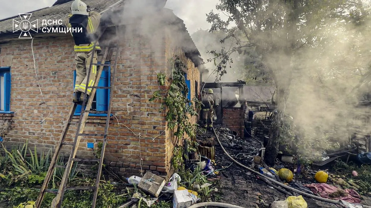 На Липоводолинщині вогнеборці ліквідували загоряння в житловому секторі через коротке замикання
