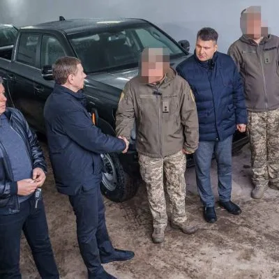 Пікапи для ППО передала команда МКГШ