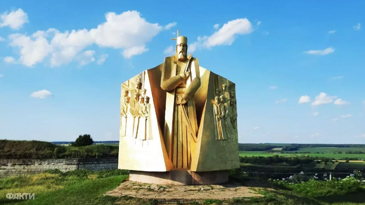 пам'ятник Сагайдачному в Хотині