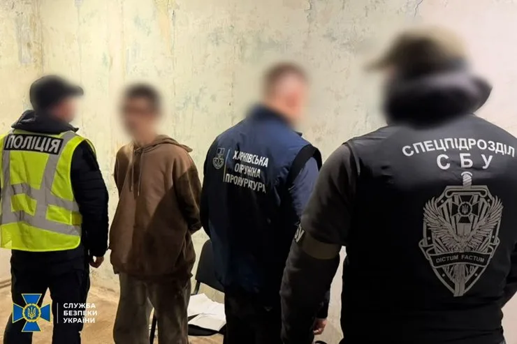 Солдат РФ, подозреваемый в убийстве украинцев