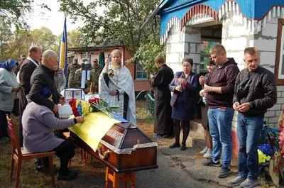 На щиті до Гребінківщини повернувся Герой Анатолій Кривошея