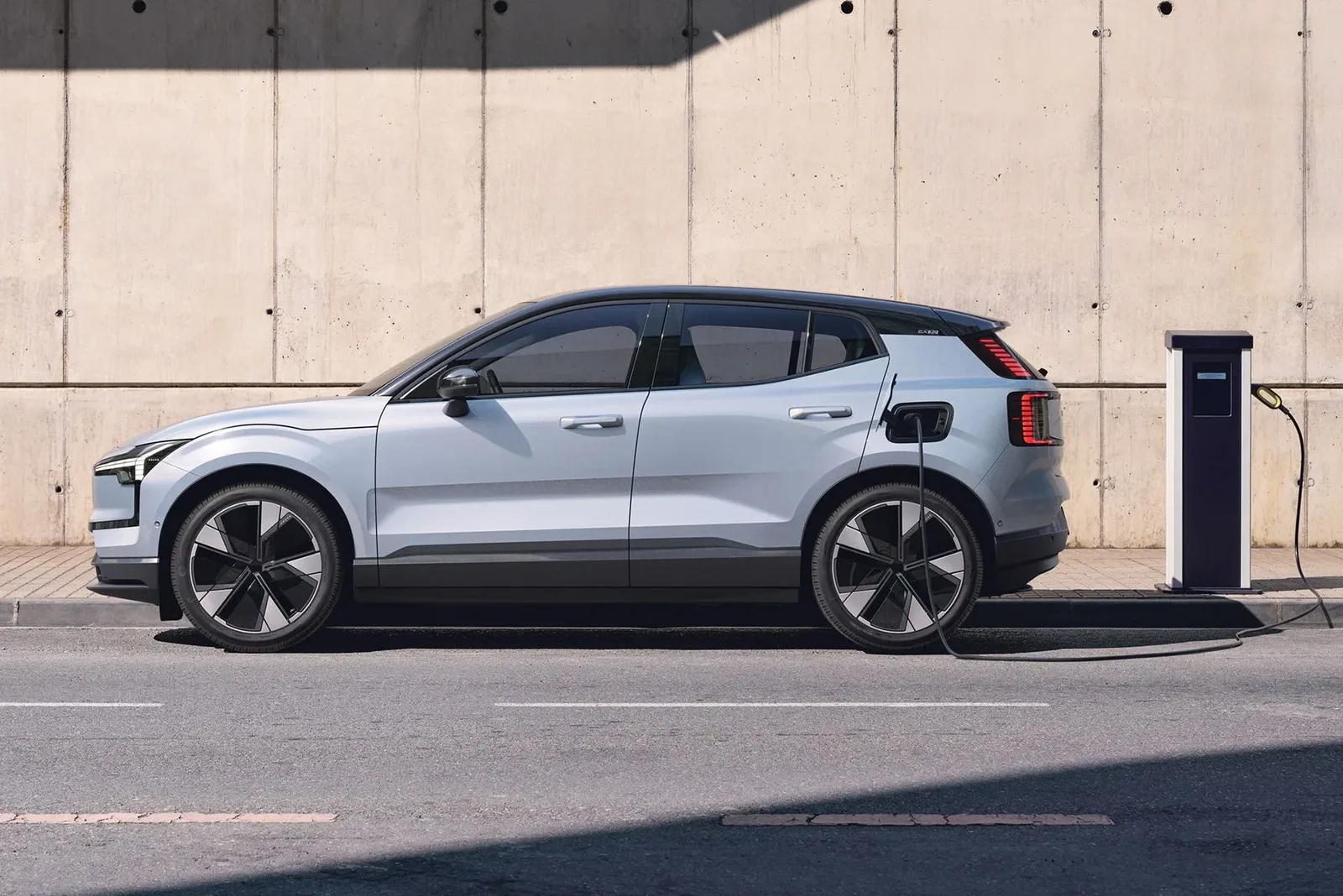 У Канаді подали колективний позов через відкликання електрокросовера Volvo EX30 через ризик займання