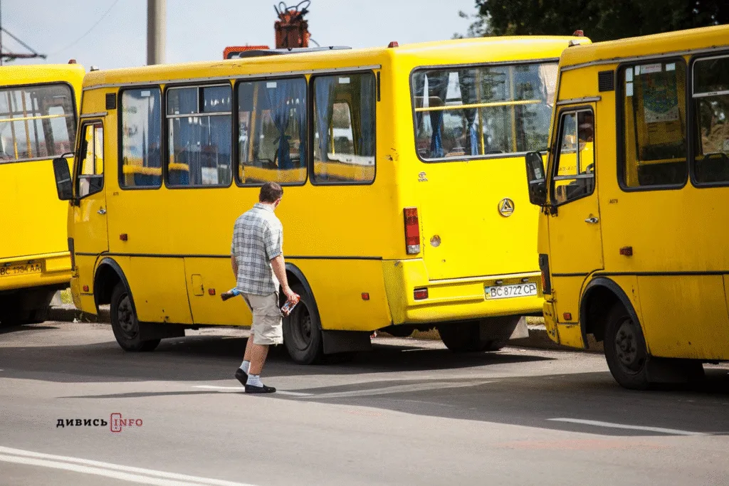 Затримка платежів від Держказначейства, прощання з воїнами та наслідки атаки дрона РФ біля Львова: головні новини дня - 3