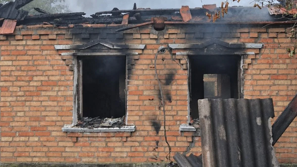росіяни понад 30 разів атакували Дніпропетровщину: загинула дитина, ще п’ятеро людей постраждали, серед них — двоє дітей