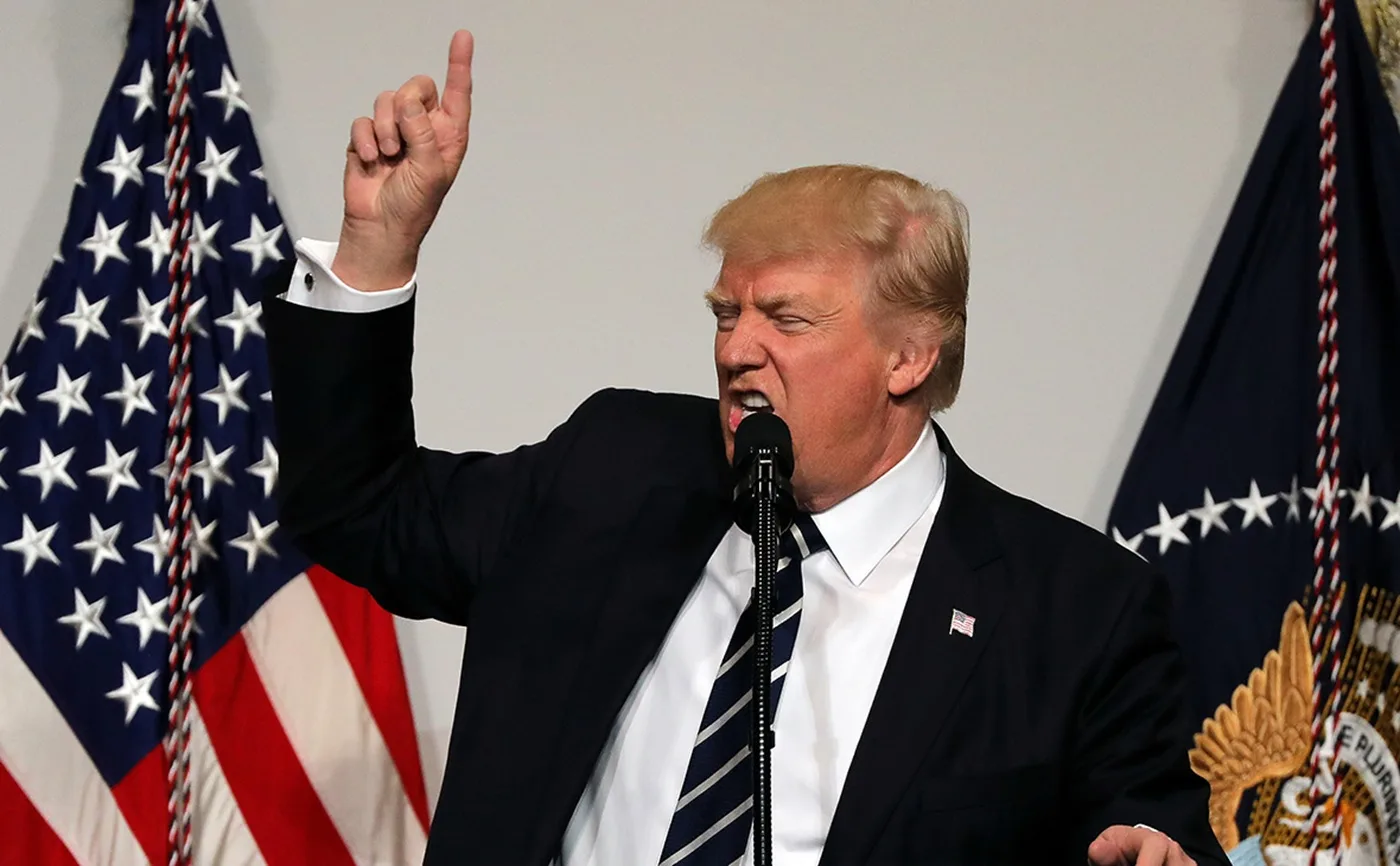 "У вас низкий IQ": Трамп оскорбил журналистку за вопрос о санкциях против РФ (видео)