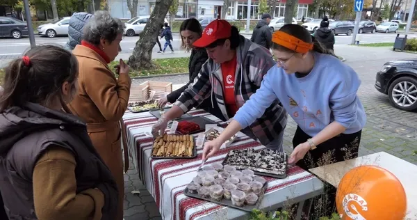 Майже 200 кг десертів і 250 чашок кави й чаю: як у Луцьку GABAR влаштував грандіозну дегустацію