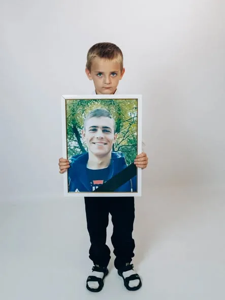 Історії 15 Героїв з Кілії стануть основою фотовиставки: завершено перші зйомки меморіального проєкту “Імена, які живуть”