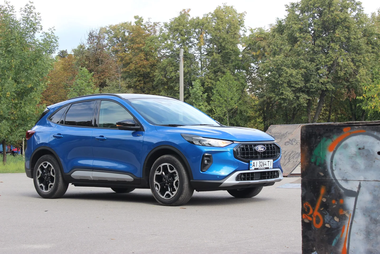 Тест-драйв гібридного Ford Kuga: кросовер з “активним” акцентом на економію