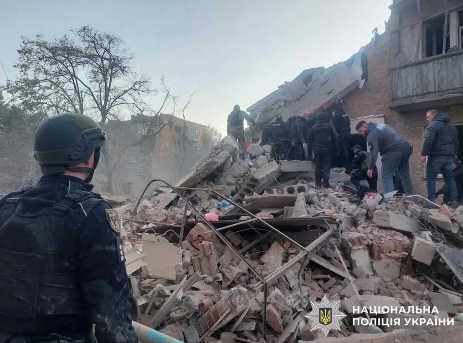 росія масовано атакувала ракетами Прилуки: є влучання у багатоповерхівку, відомо про жертви