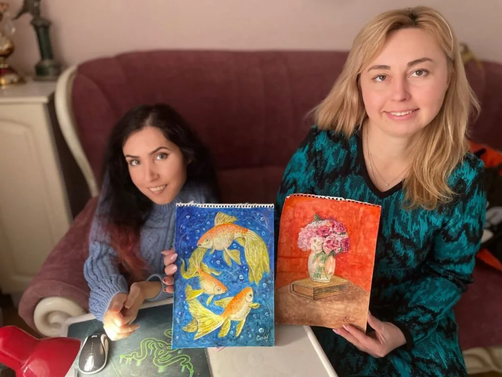 Маріанна Смбатян – художниця із Запоріжжя, яка проводить індивідуальні заняття з живопису.