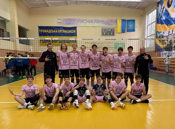 Франківські волейболісти виграли три матчі на старті чемпіонату України