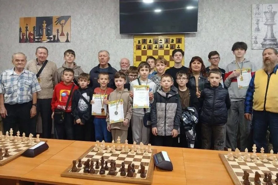 У Кам’янському відбулася відкрита першість ДЮСШ №3 з шахів