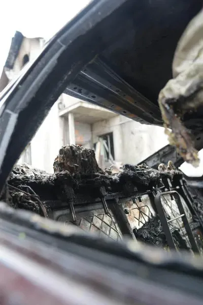 Внаслідок ворожої нічної атаки згорів будинок лікаря на Львівщині (фото)