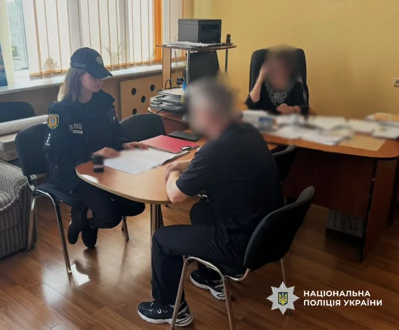 Поліція Ізмаїла відреагувала на відео, де викладач училища б’є підлітка