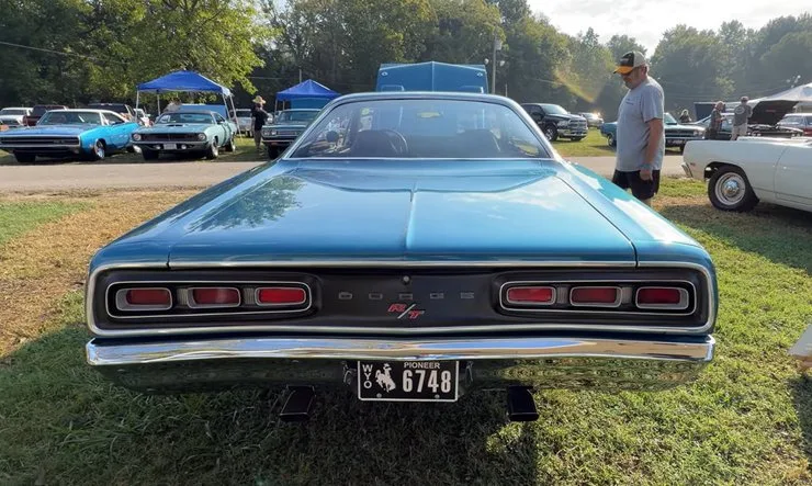 Dodge Hemi Coronet R/T с пробегом 300 км нашли в США