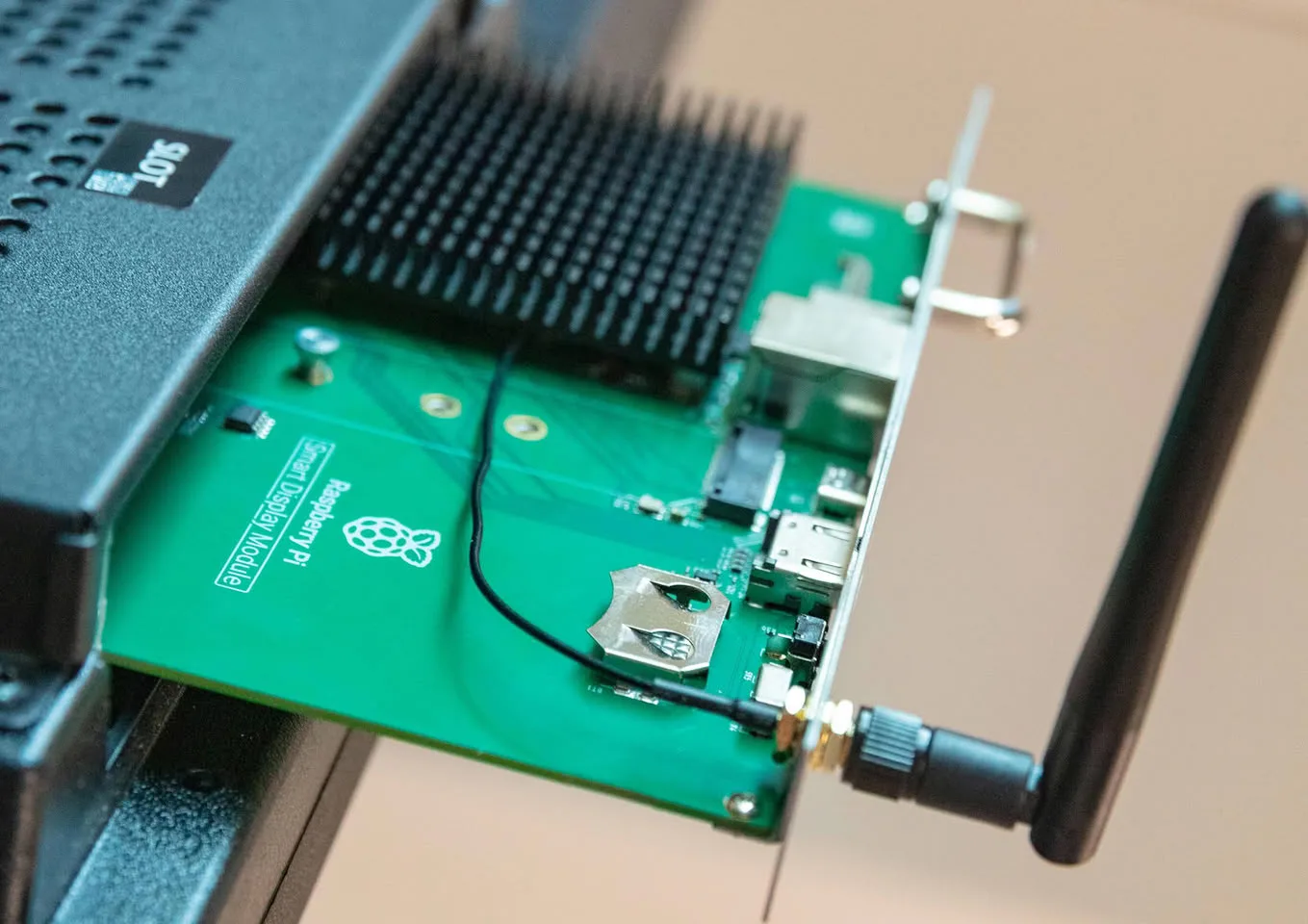 Raspberry Pi випустила Smart Display Module для цифрових вивісок та медіапанелей Raspberry Pi випустила Smart Display Module для цифрових вивісок та медіапанелей