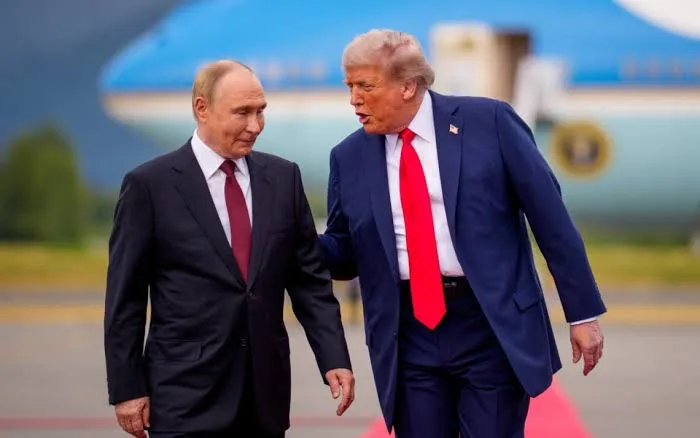 "Это небывалая зависимость": Трампа на весь мир унизили из-за подхалимства к Путину