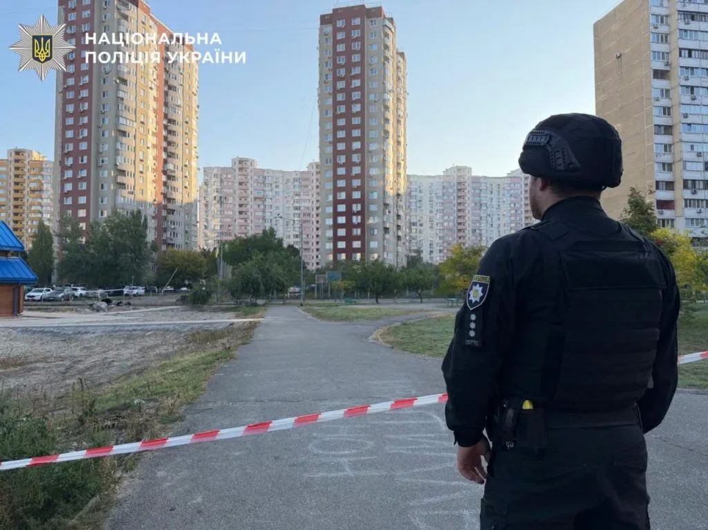 У Дарницькому районі столиці виявили нездетоновану частину балістичної ракети (фото)