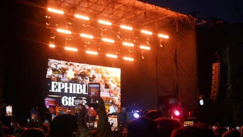 (ФОТО) Близько 25 тисяч чернівчан та гостей Чернівців об'єднав концерт до дня міста