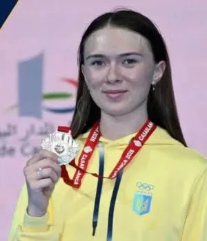 Вдалий початок, «срібний» укол